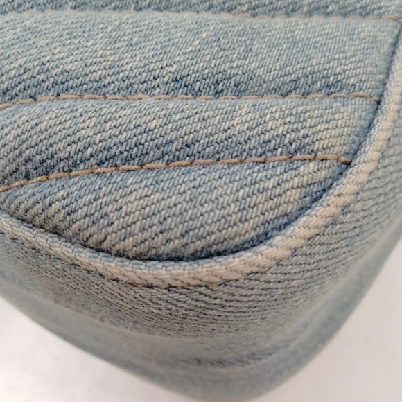 Gorgeous Denim Gucci Marmont Crossbody Bag with Pearl Logo! Authentic - Picture 6 of 9